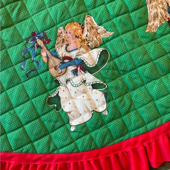 Festive Green Tree Skirt with Red Trim - Picture 3 of 3